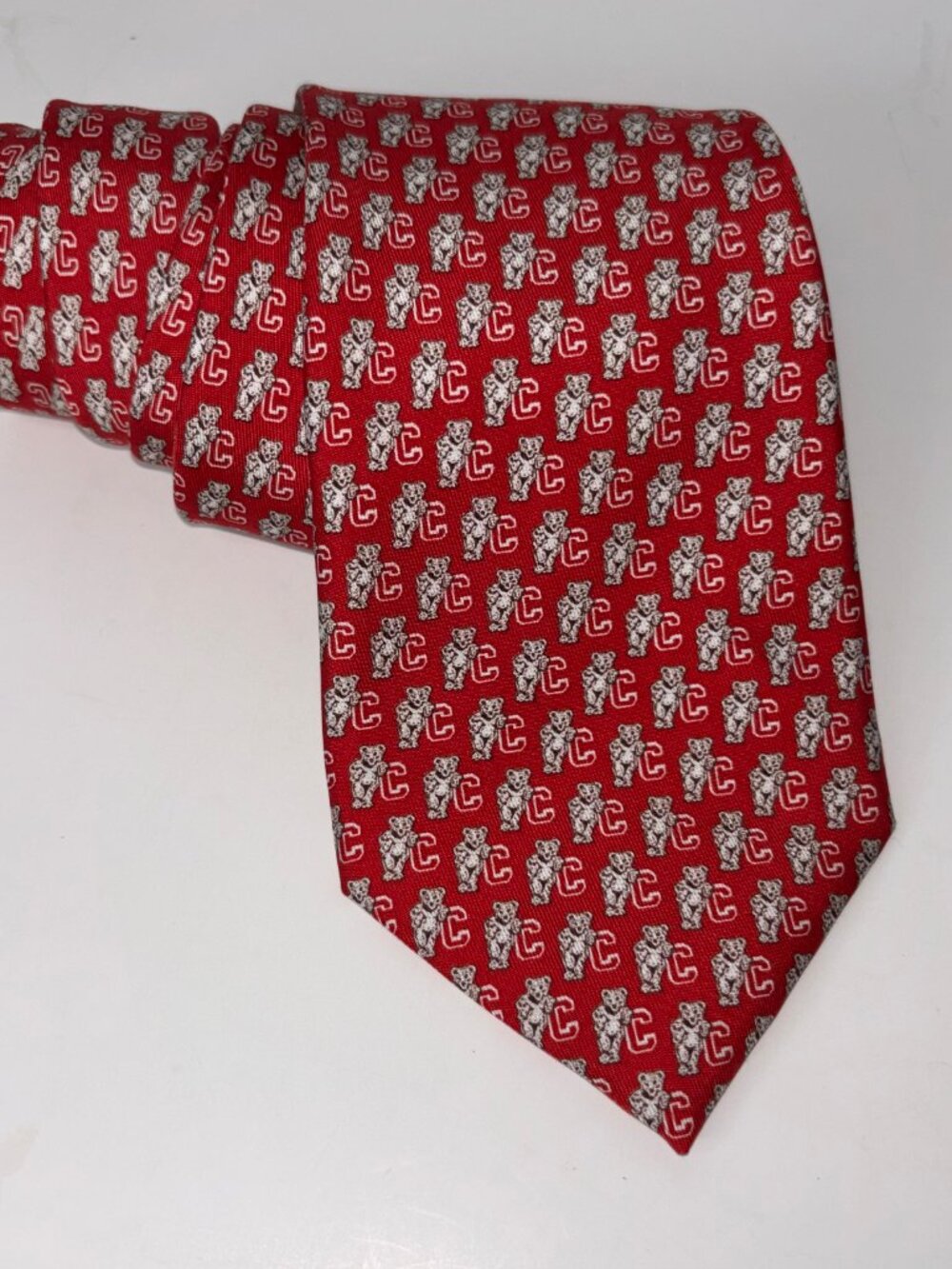 Vineyard Vines Silk Tie Cornell University Big Red Bear 100% Silk Made in USA